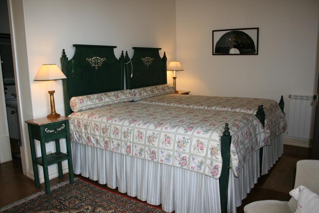 Casa Dos Vargos Bed and Breakfast Torres Novas Exteriör bild